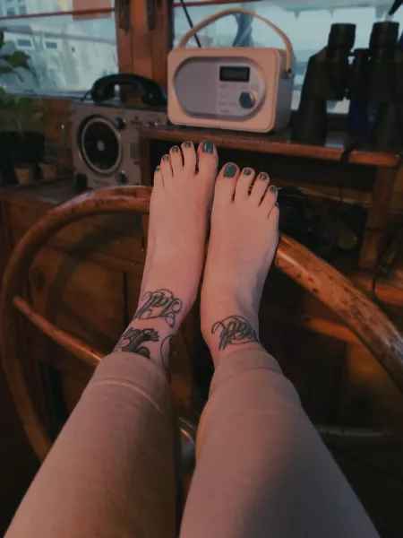 Visiting my family home on the barge to watch the footie tonight ⚽️🏴󠁧󠁢󠁥󠁮󠁧󠁿