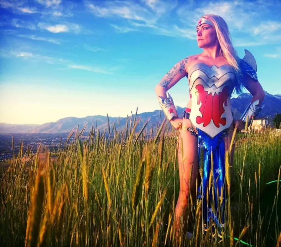 Vixen Blue (self) as Ame-Comi Wonder Woman