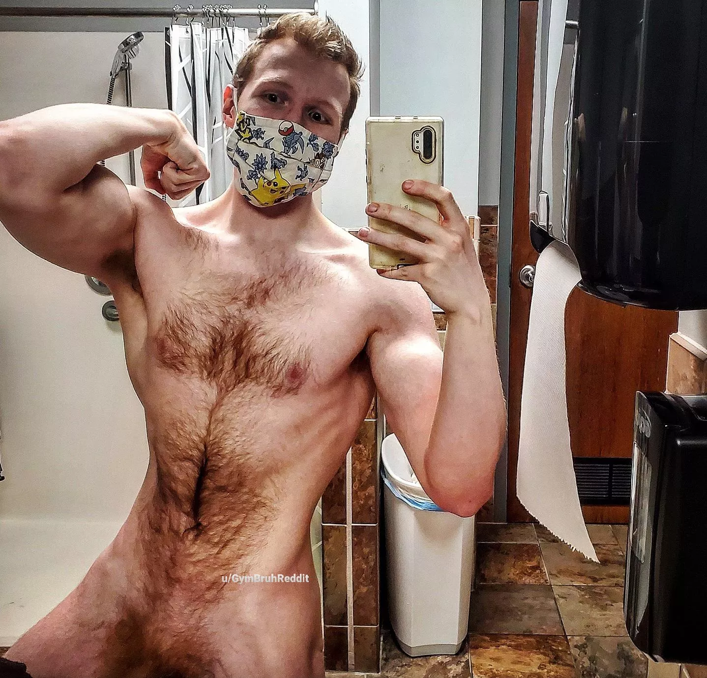 ⬆️vote if you wanna join me in the gym showers bro? 💪 😈