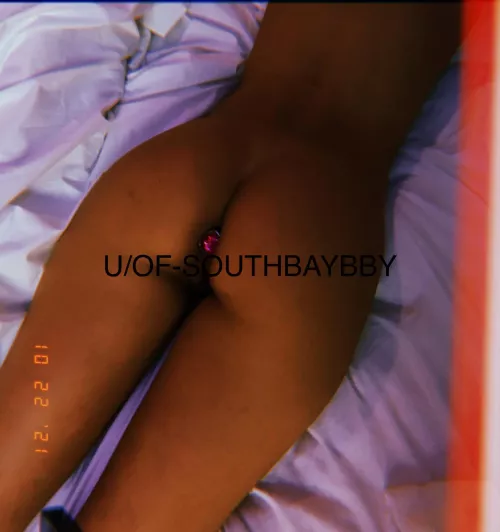 Waiting for daddy to cum home and use my holesπ₯°