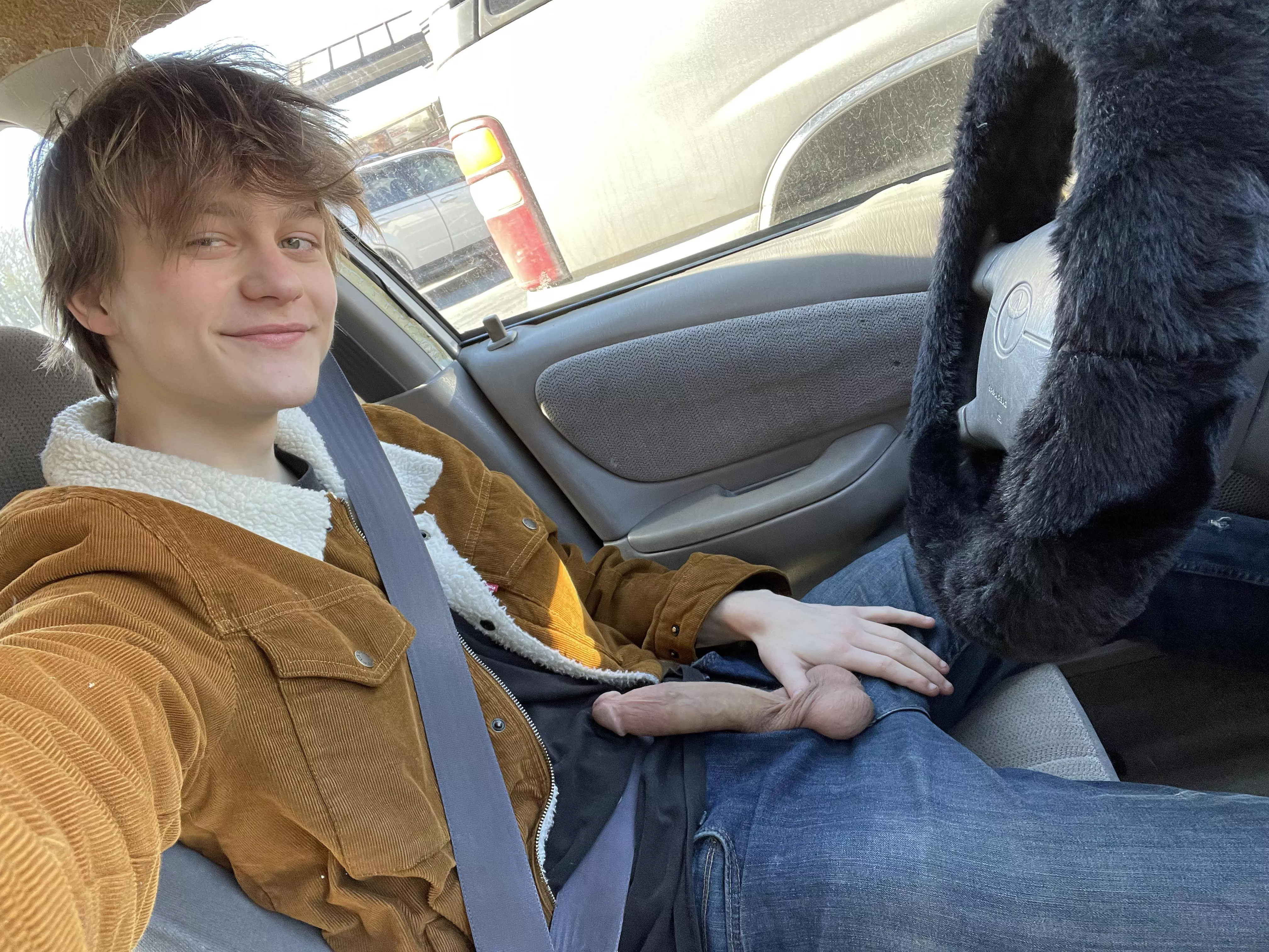 Waiting for doordash orders with my cock out Waiting for doordash orders with my cock out