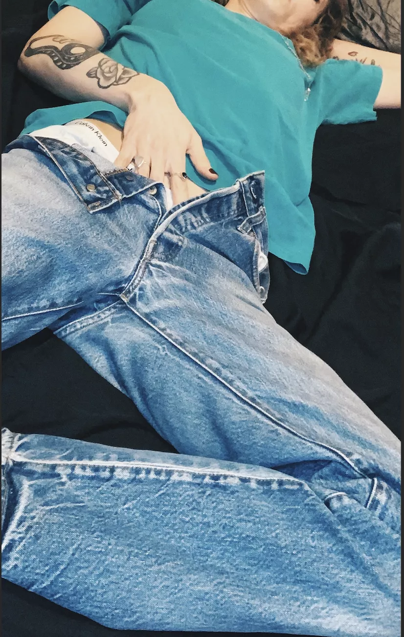 waiting for ya to hit my dm's ;)