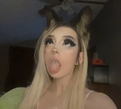 waiting for you to 💦 on my face daddy ♡