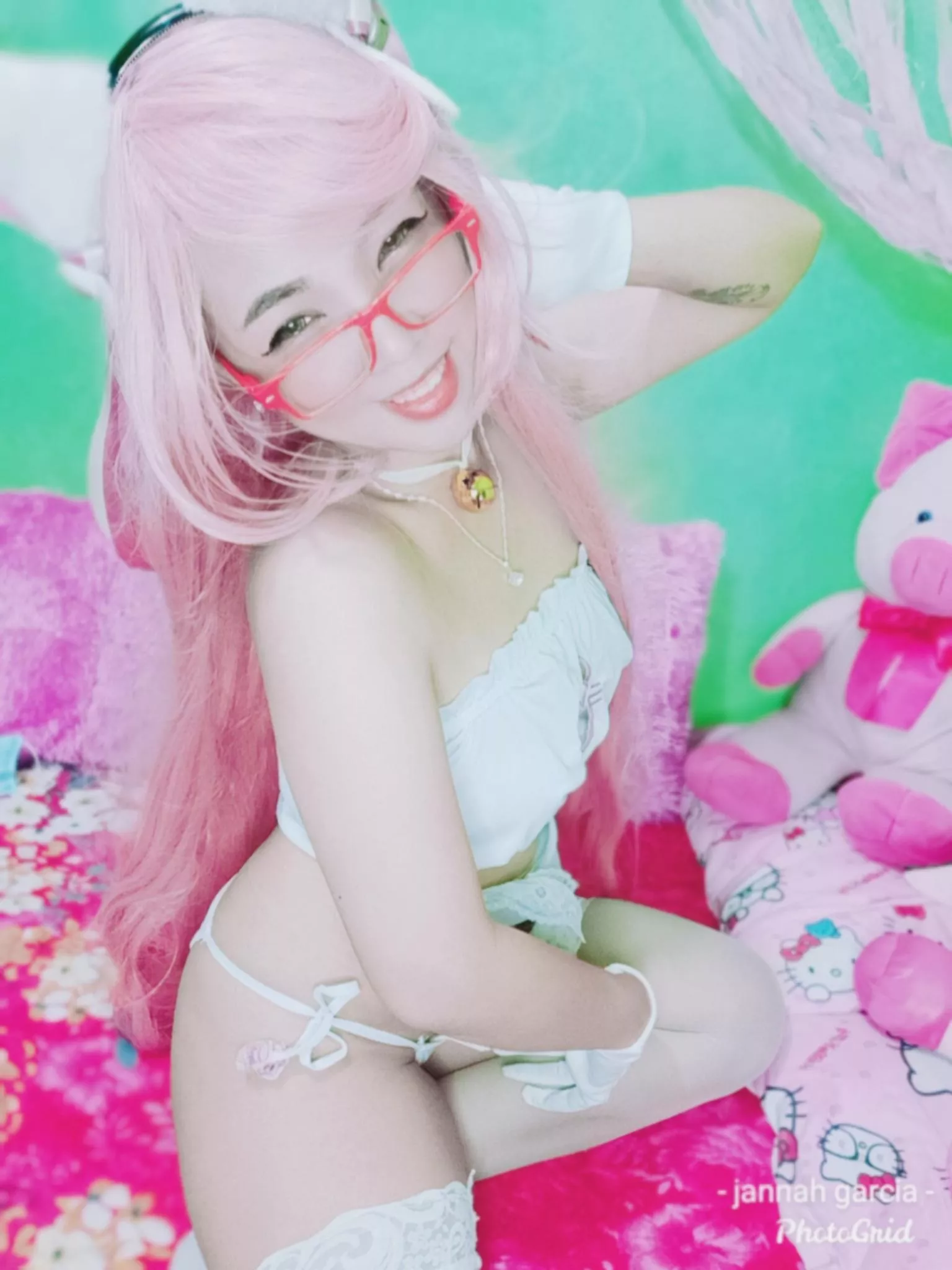 Waiting for you to unzip those pants 😋💦