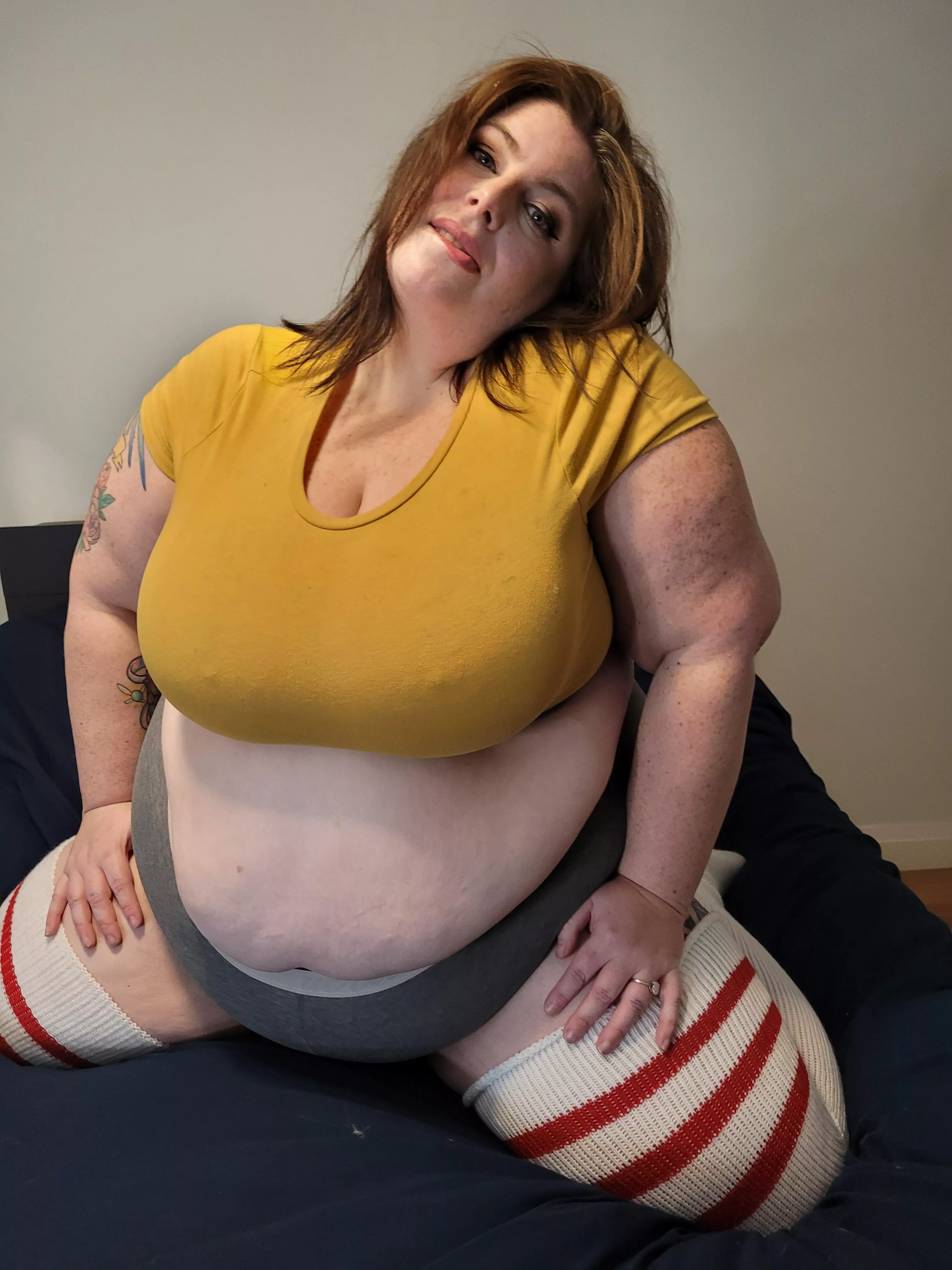 Waiting in bed for you ❤️❤️