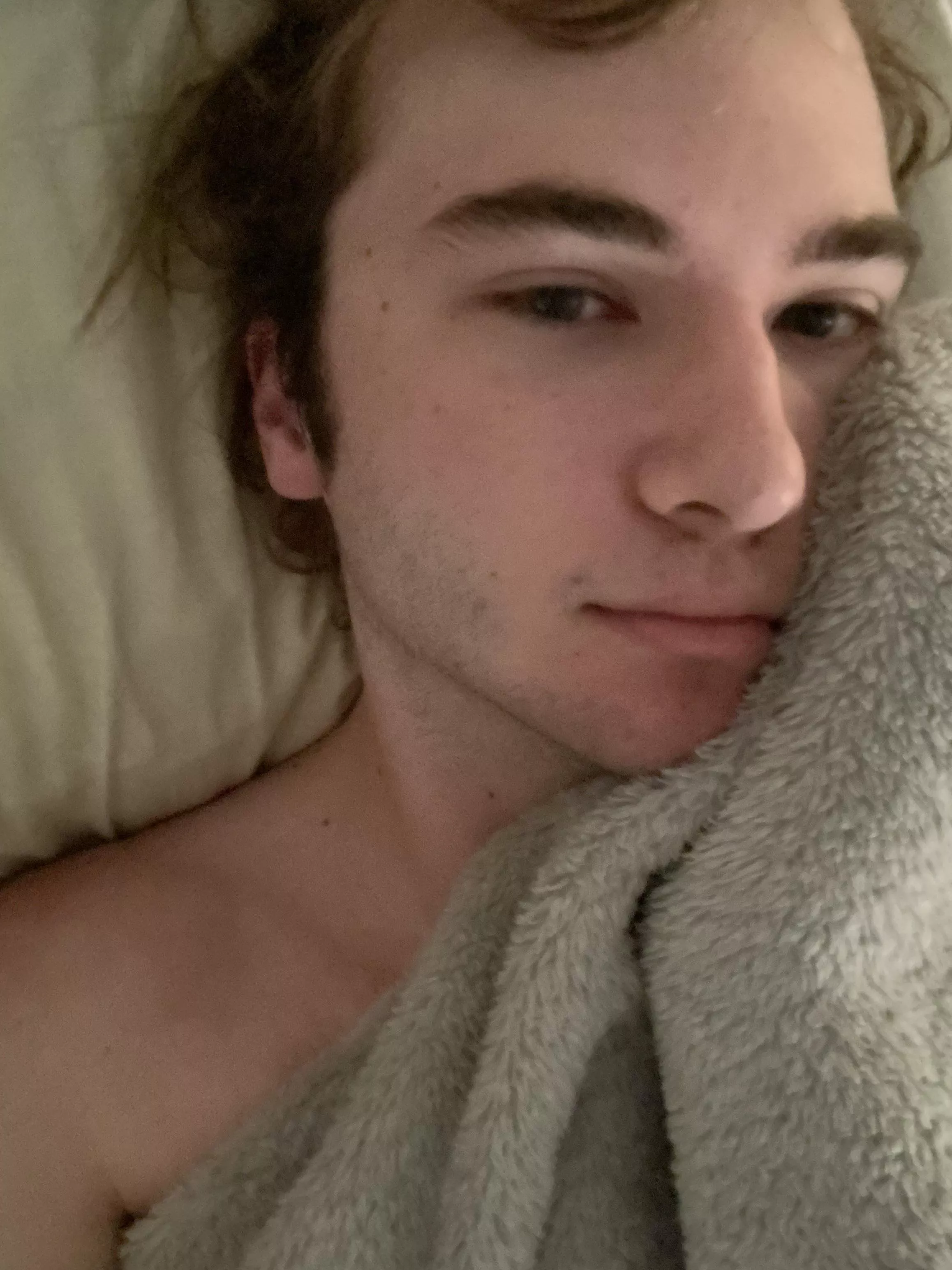 Waking up to remember your single really hurts😢