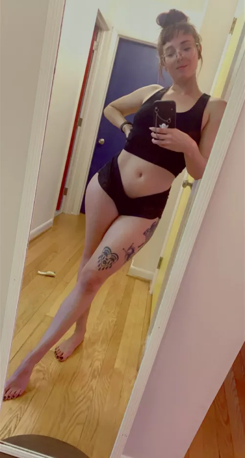 Wanna come over & watch a movie with me? 😘