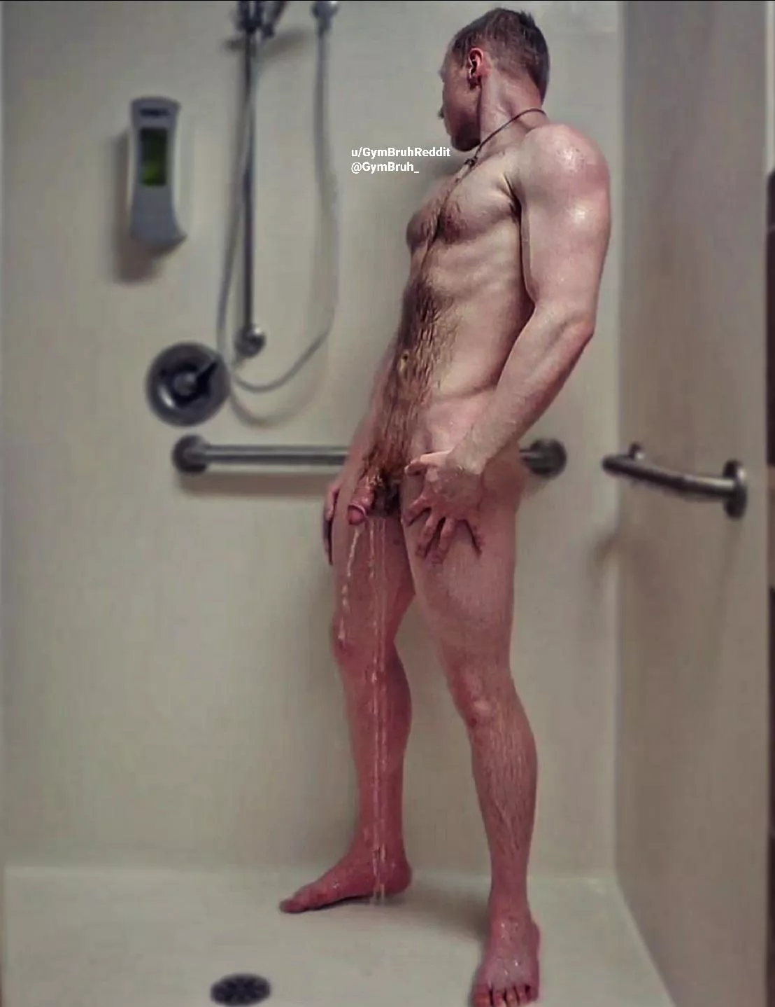 Wanna come shower under me ? 😈😏