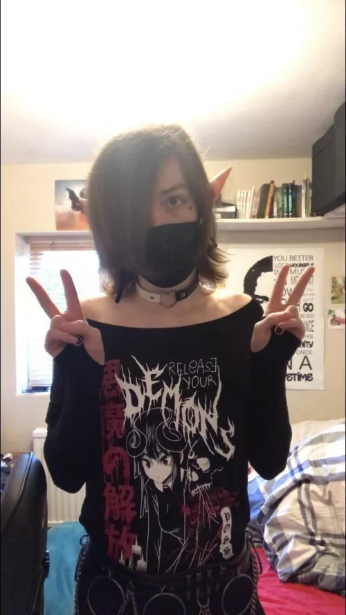 Wanna commit premarrigal hand holding together? 👉👈🥺