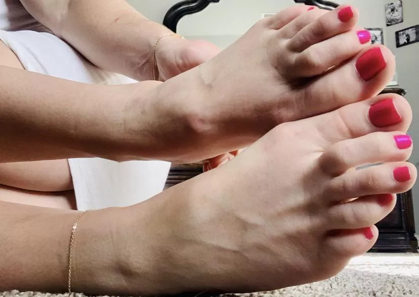 Wanna fuck my feet?