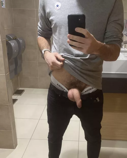 Wanna get blown in the toilet asap