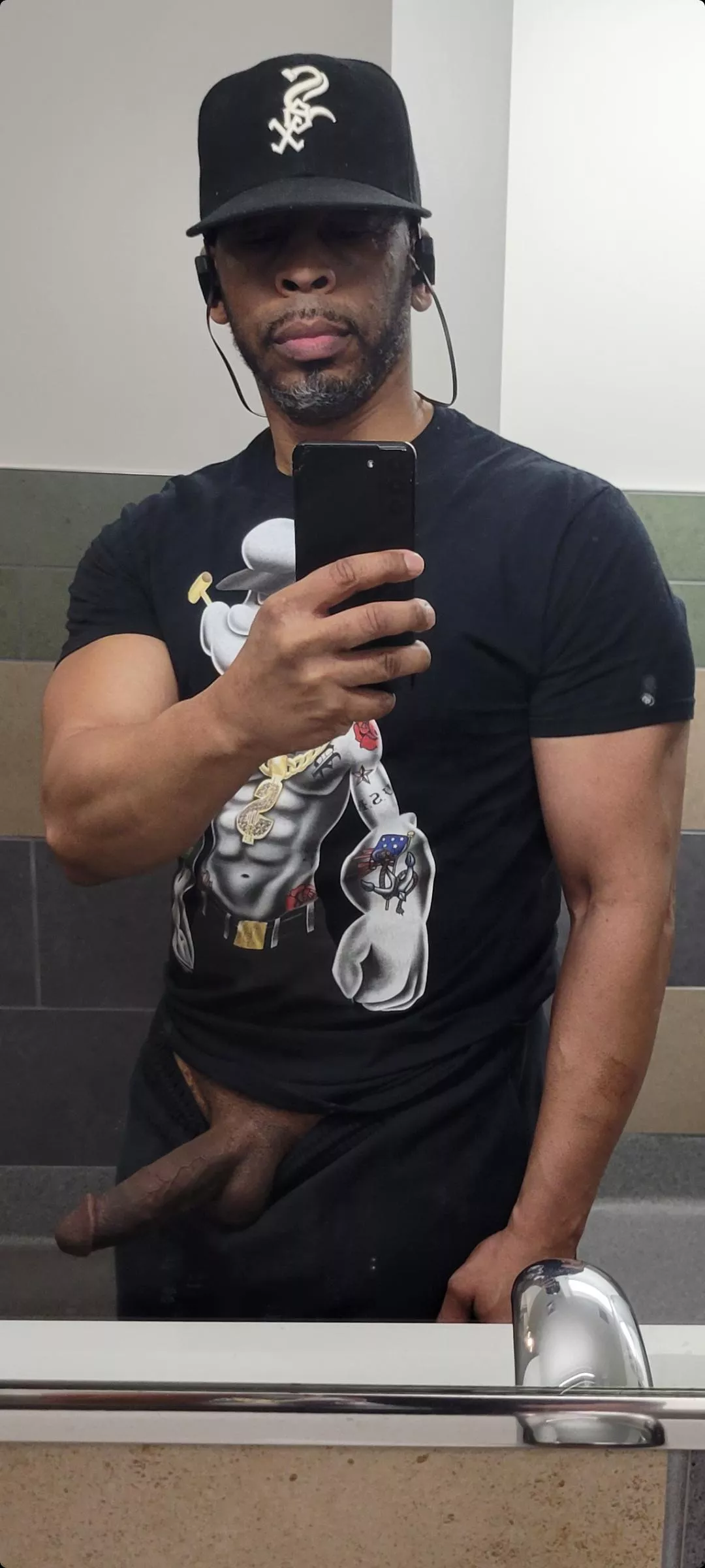Wanna help me feed it more spinach? Wanna help me feed it more spinach?