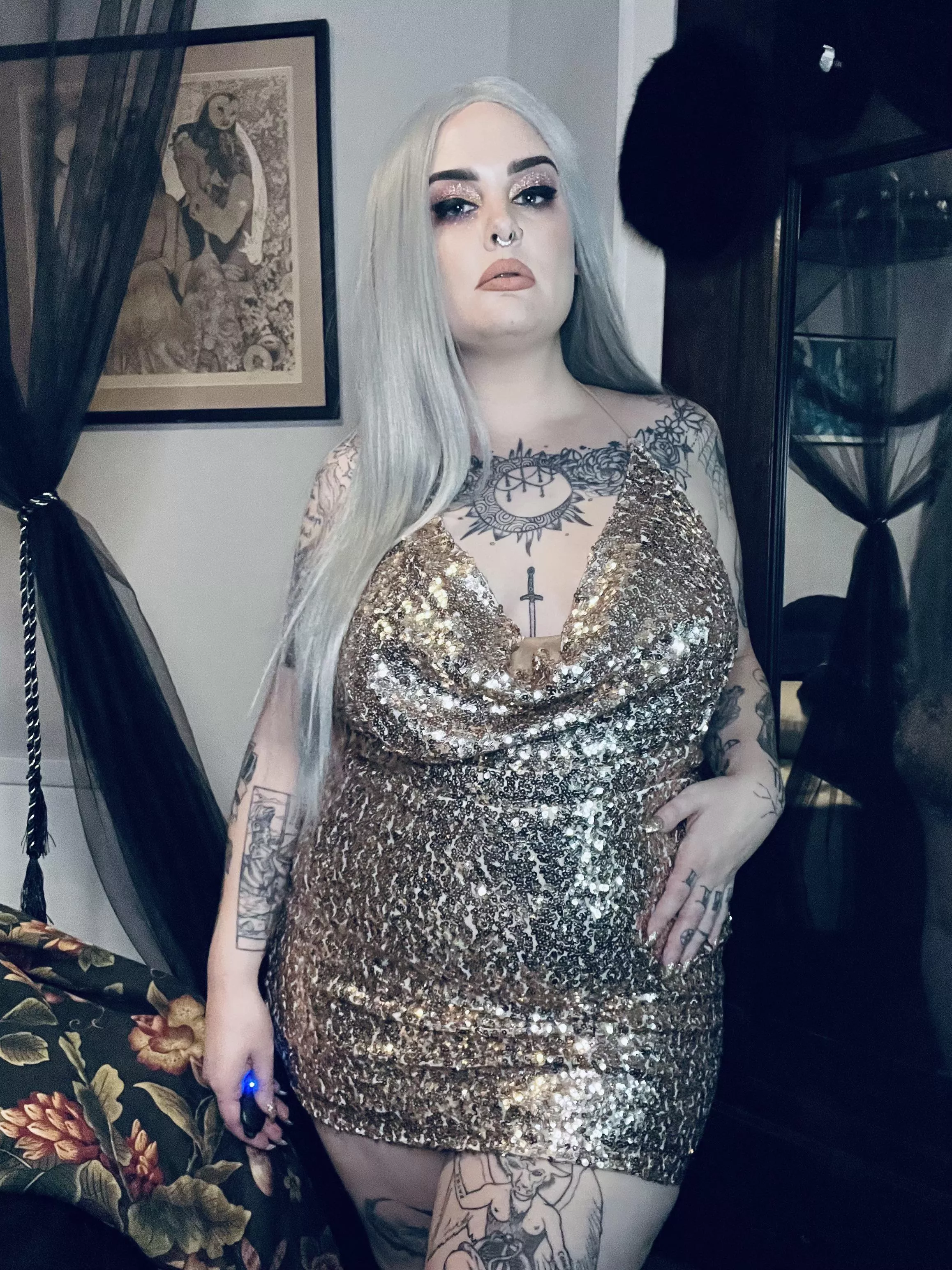 Wanna kiss me at midnight?