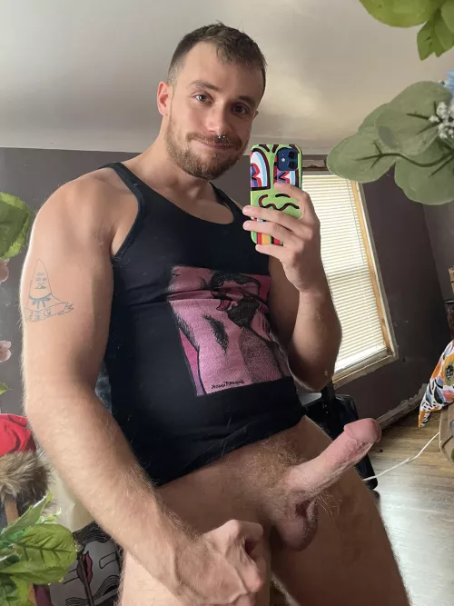 Wanna make daddy cum? 😛