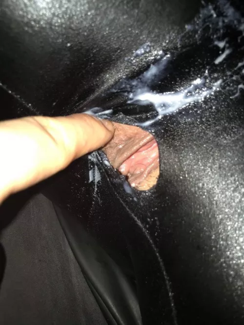 Wanna masturbate together?ππ¦