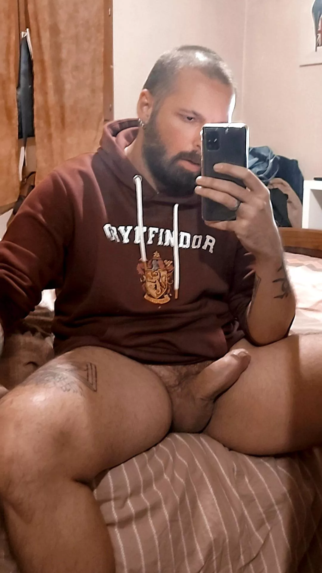 Wanna play with my wand ?