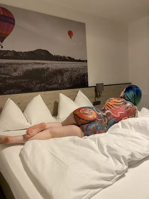 Wanna see all my tatts? Just click on the link in the comments β₯οΈ