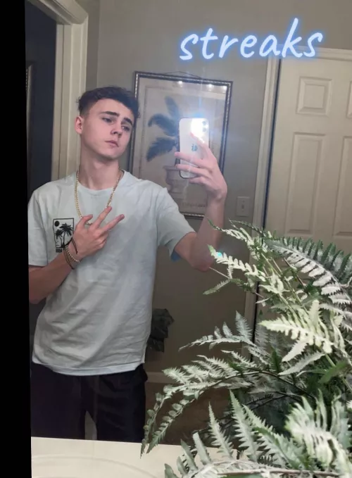 Wanna see me jerk off and cum in my mouth 😉💦💦