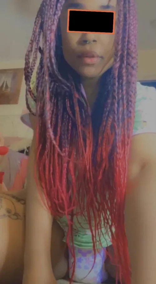 Wanna see me play with big girl toys in my pull up? π§·π Message me for details