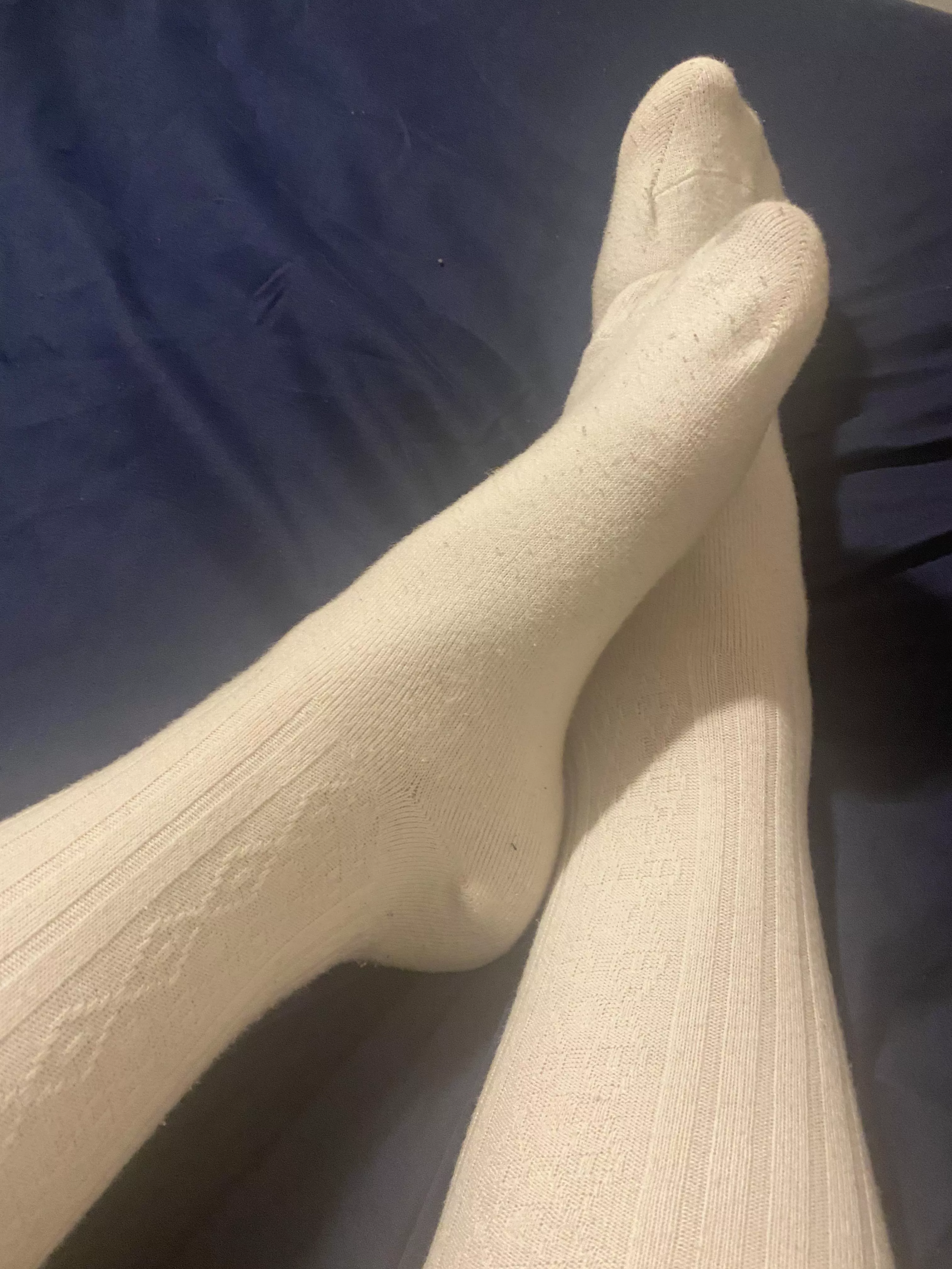 Wanna see what’s underneath??? 😘😘😘