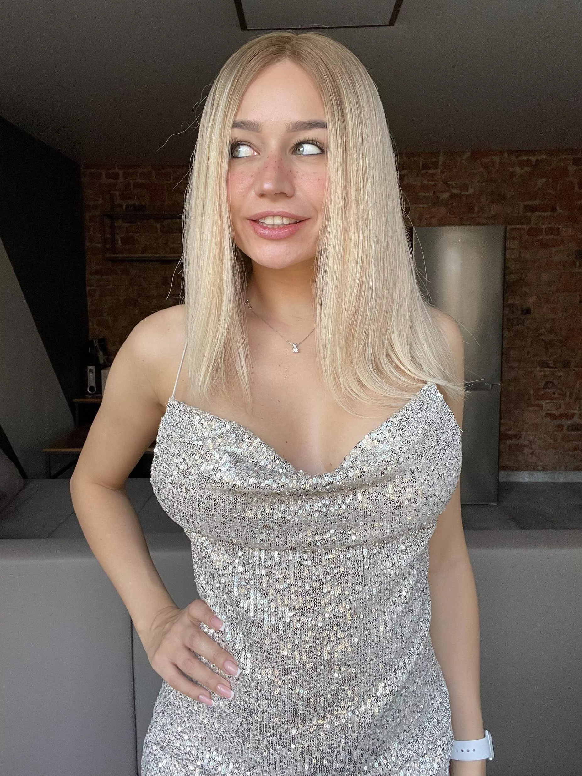 Wanna shag me right now?Check my link in bio and prpfile😏 Wanna shag me right now?Check my link in bio and prpfile😏