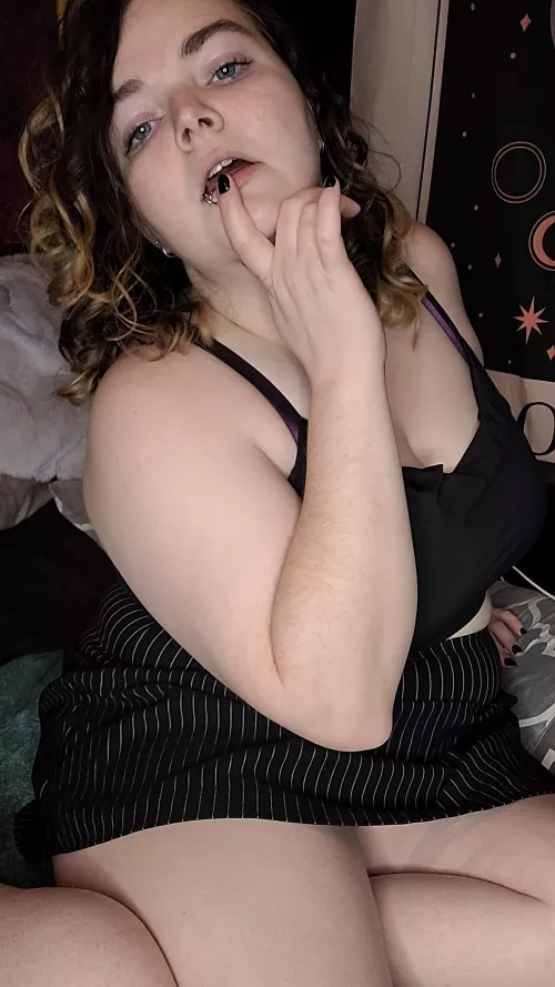 Wanna show me a good time? Because after 2021 I could use a week of fun and a good fucking 😜