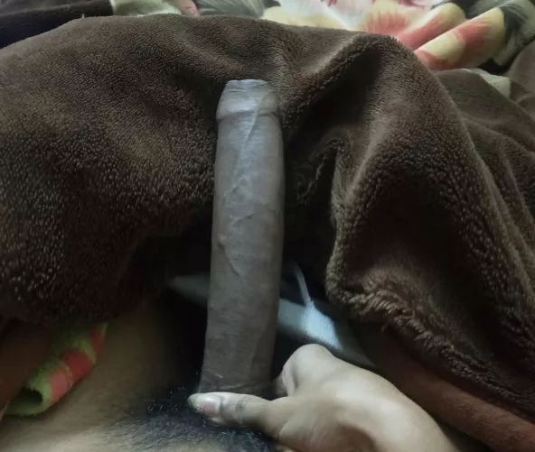 Wanna sit on my cock top?!😁😈😉🍆