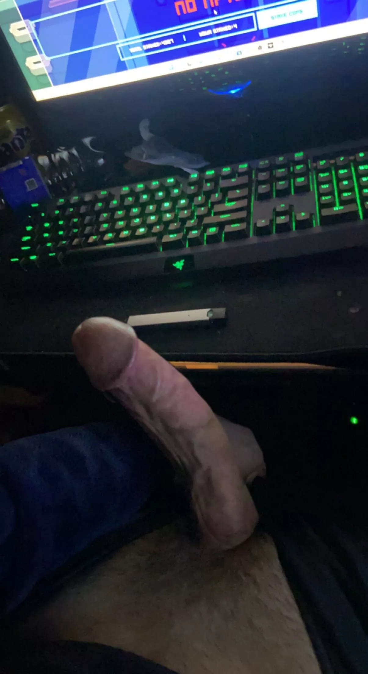 Wanna slide on gamer cock ☺️