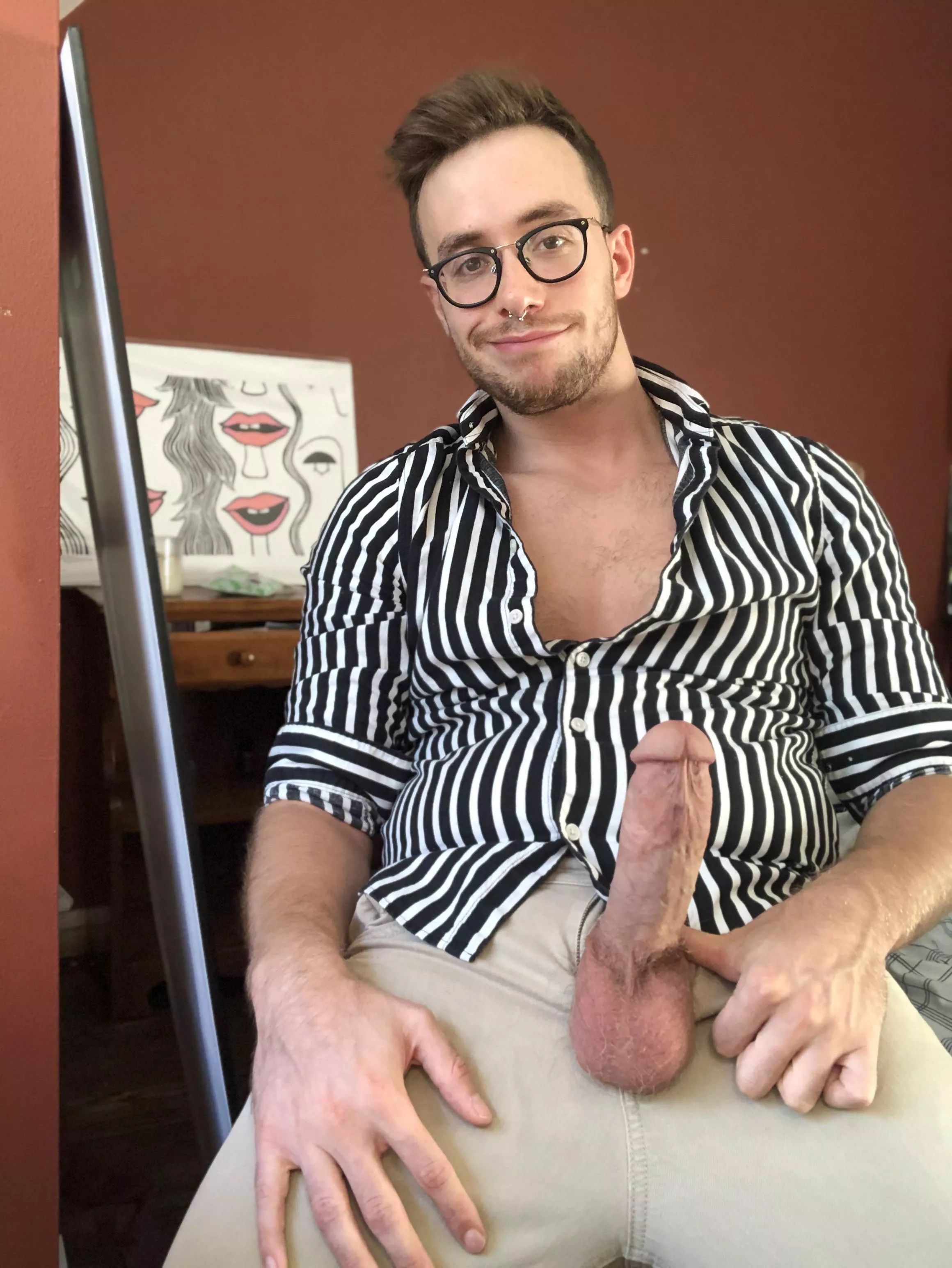 Wanna suck daddy’s fat dick? 😛