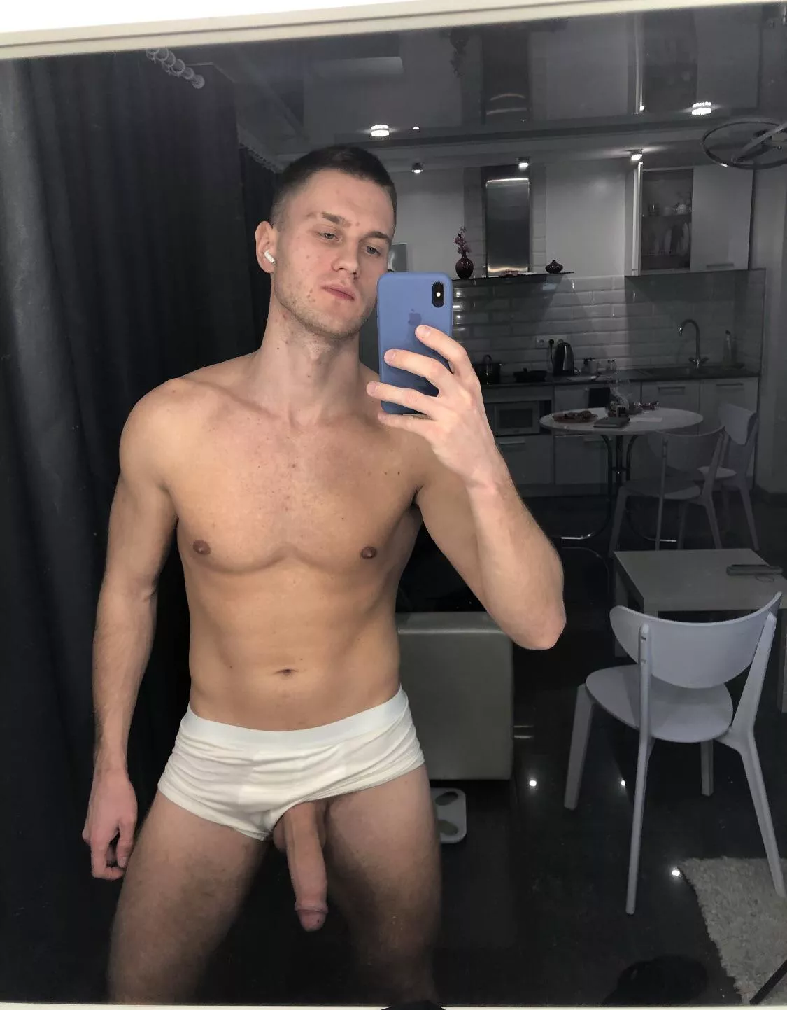 Wanna suck this 21cm (8,3in) dick? 😈😈