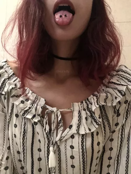 Wanna try my double tongue piercings for your pleasures? ๐