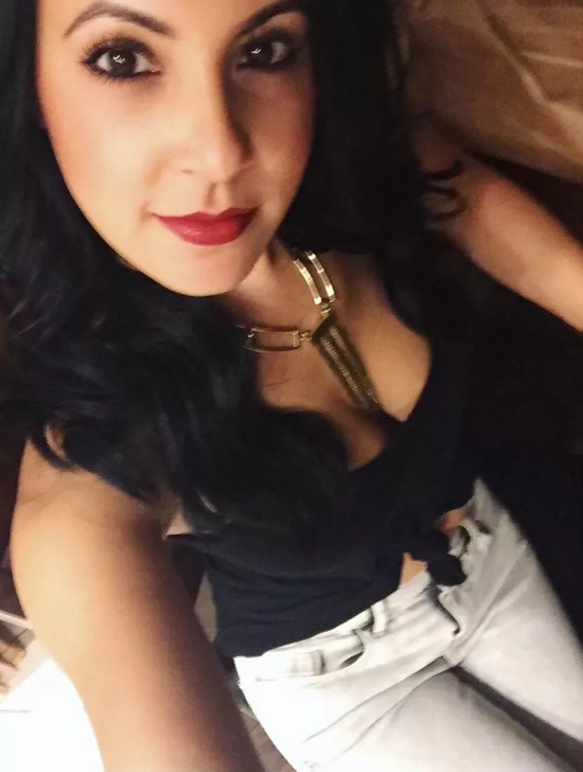 Want my lipstick on your cock? Want my lipstick on your cock?