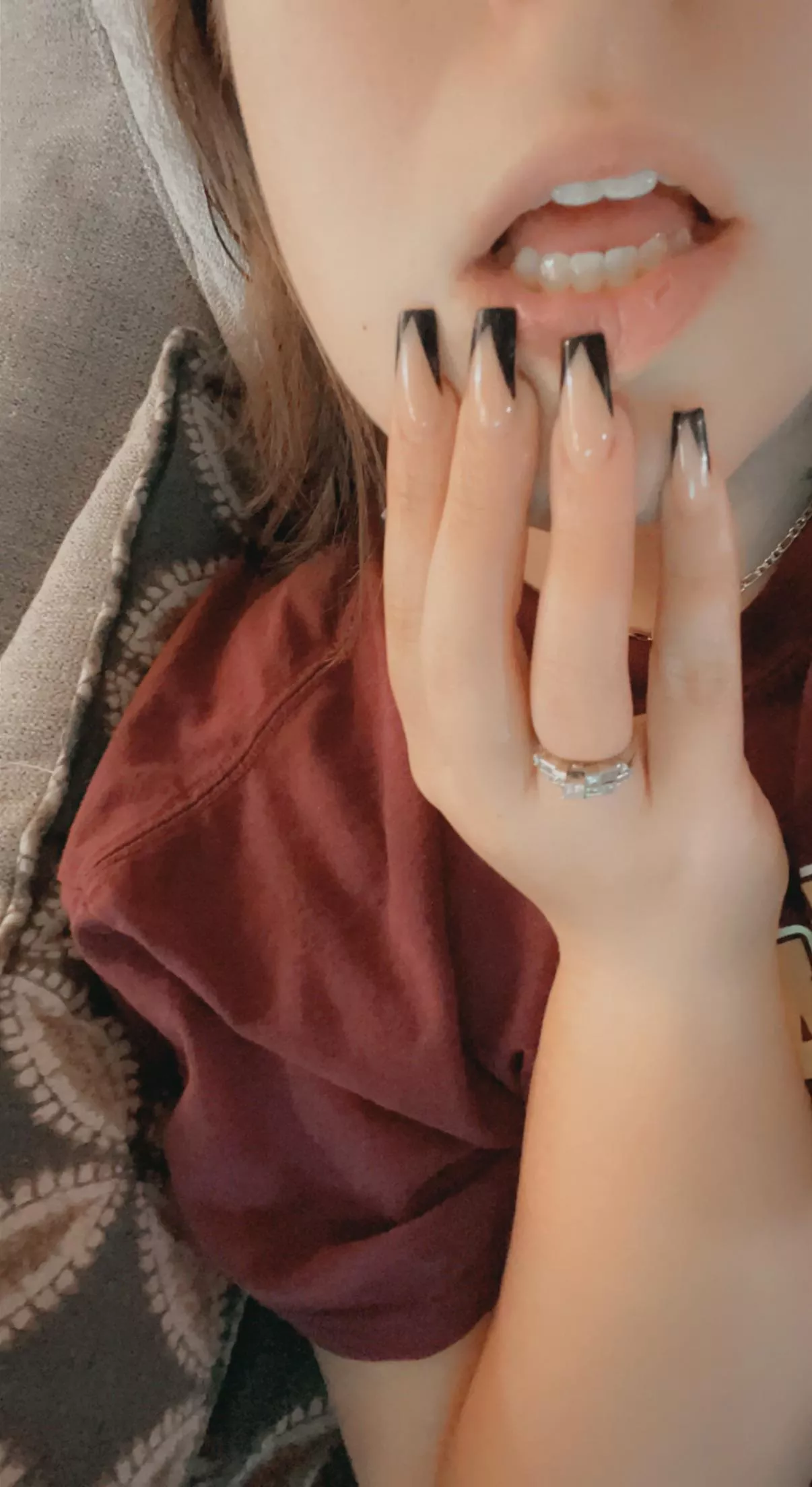 Want these sexy nails around your 🍆?