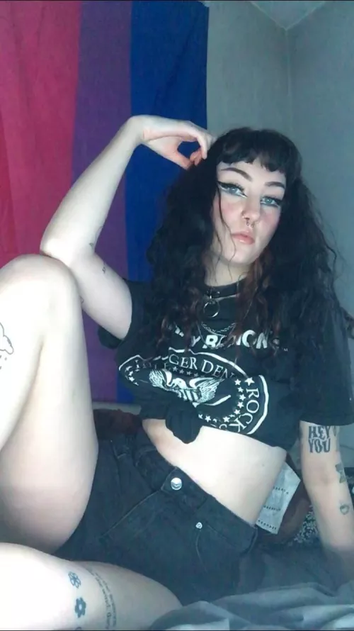 Want to come chill with me and listen to some punk rock??