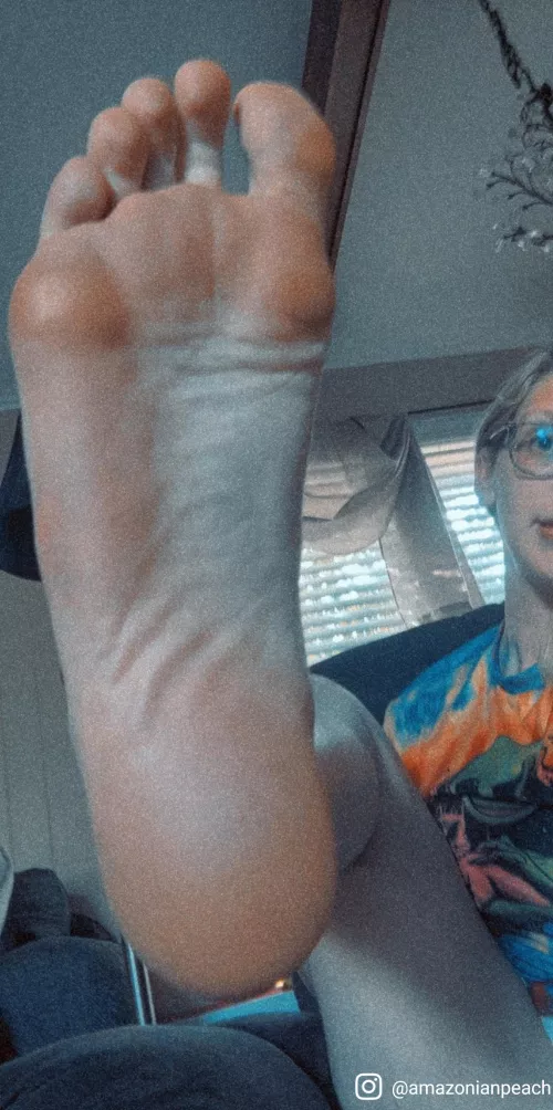 Want to get to know these pretty feet? π