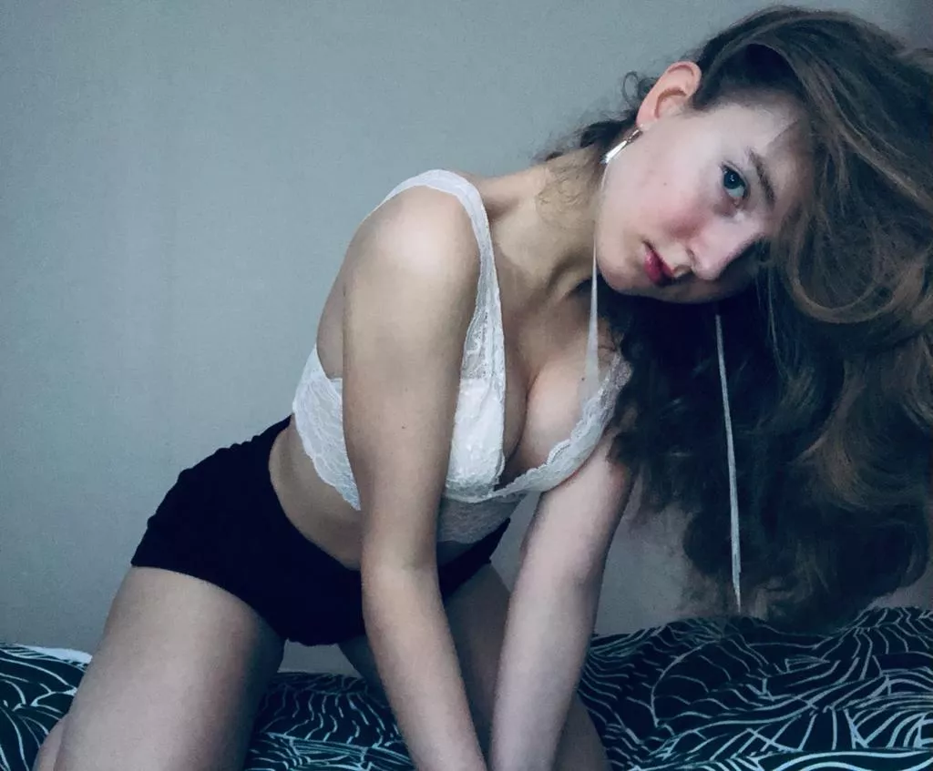 Want to share something with me?😘