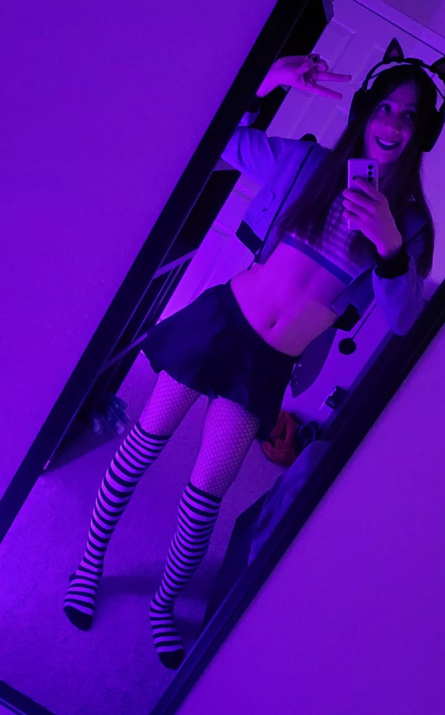 wanted to try a sexy cosplay🥰 what do you think ?