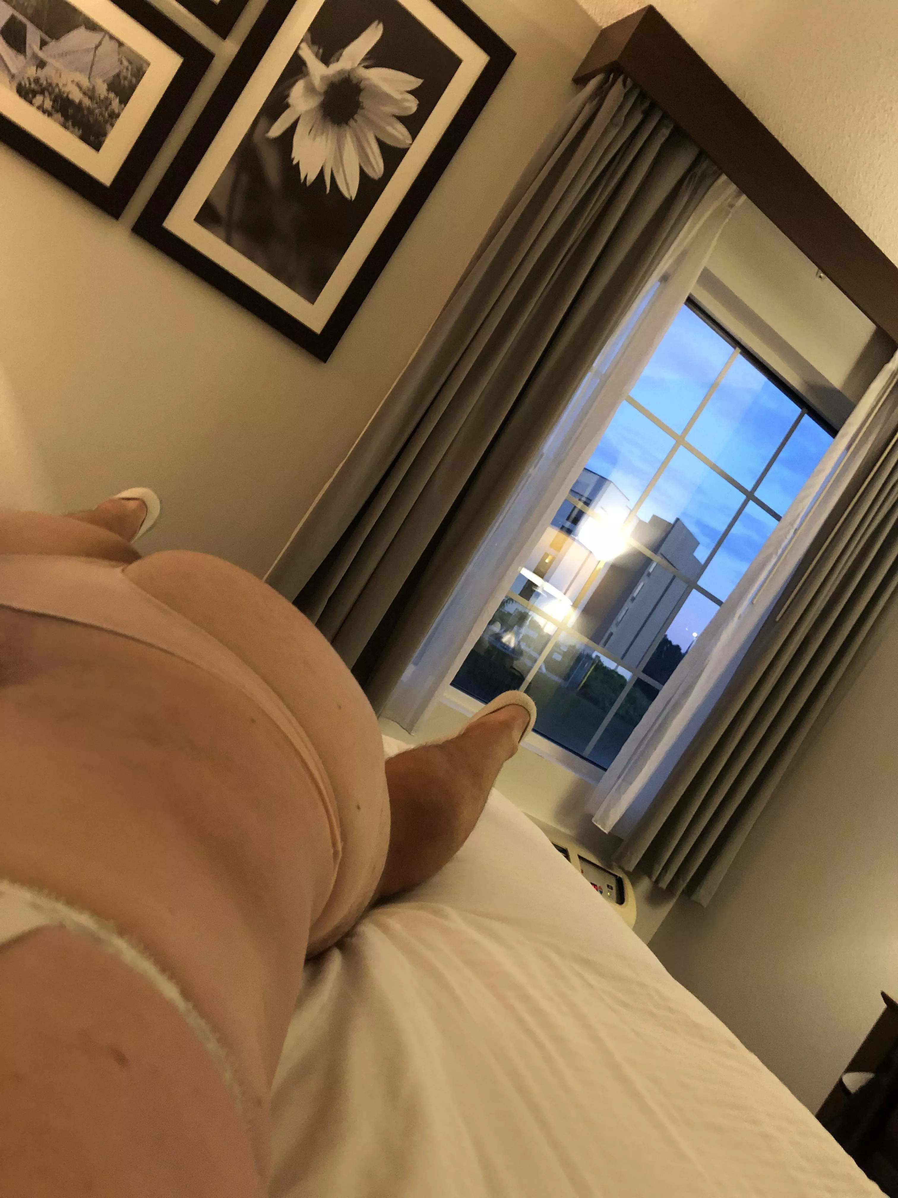 Wanting caught in hotel Wanting caught in hotel
