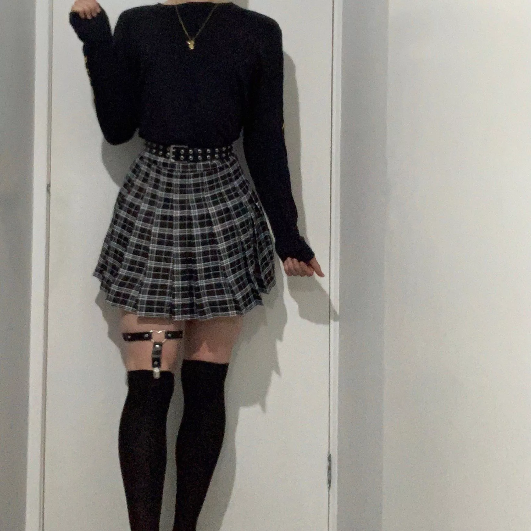 wanting cuddles (~˘▾˘)~