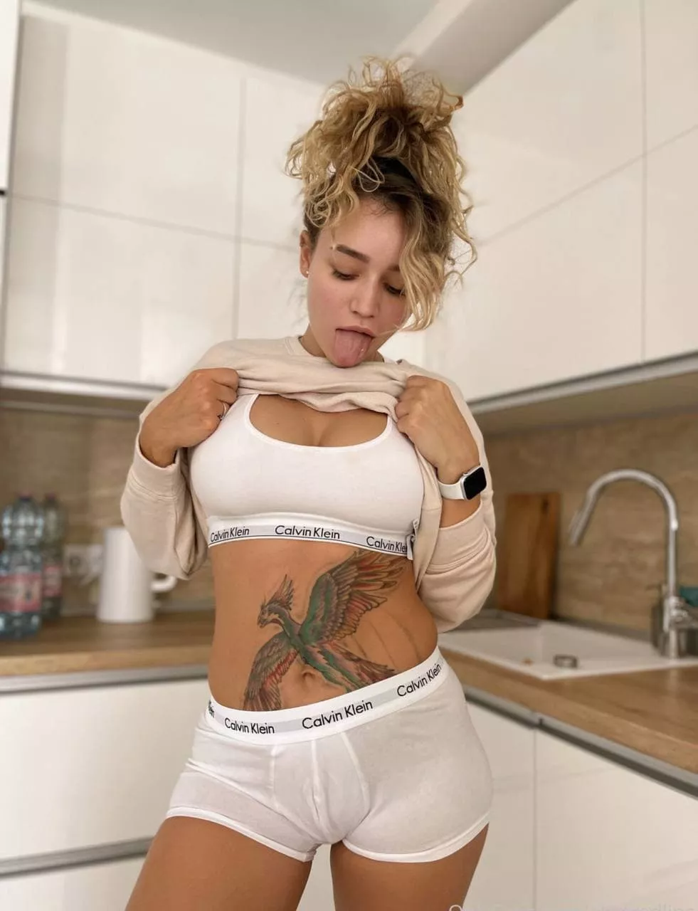 Warning! This page causes EmmaAddiction💫