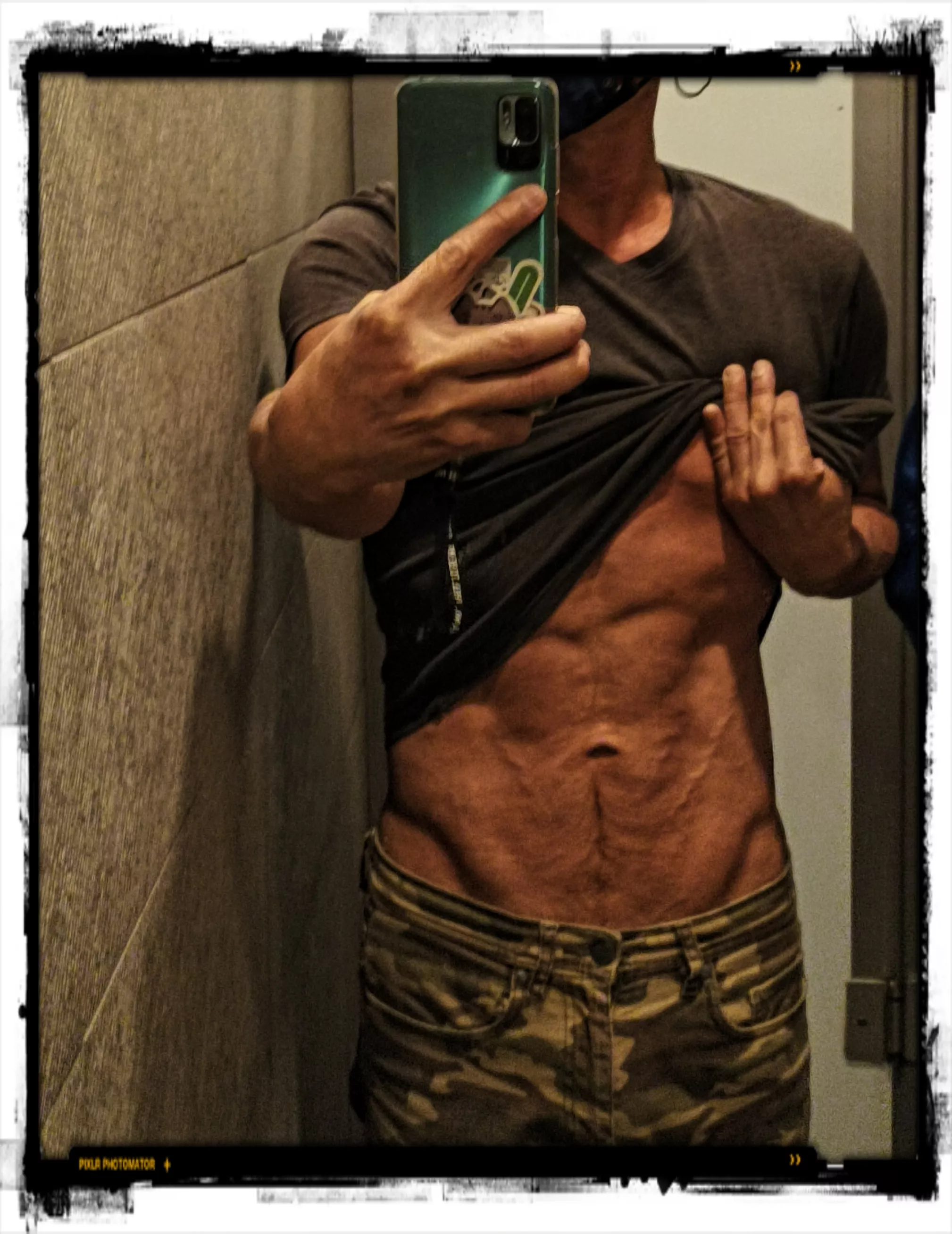 Was cruising at the mall .. checking out the little boy's room at the same time....