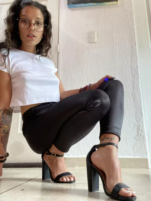 Weak me, on your knees!