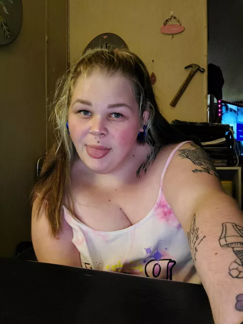 Weekend plans? It's laid back hibachi, mani/pedi, and Animal Crossing for me. 🤟🥰