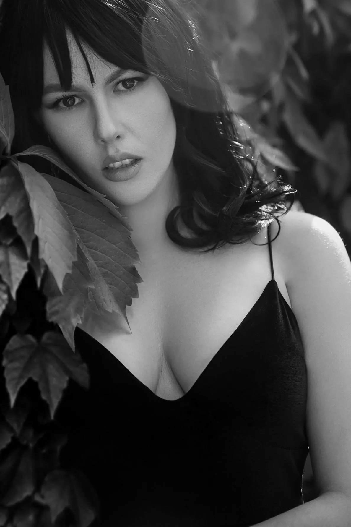 Weekend promo, 3$ for the next 10 subscribers 🔥 latex, leather, nudes and a lot more ❤ links in comments. Enjoy 💋