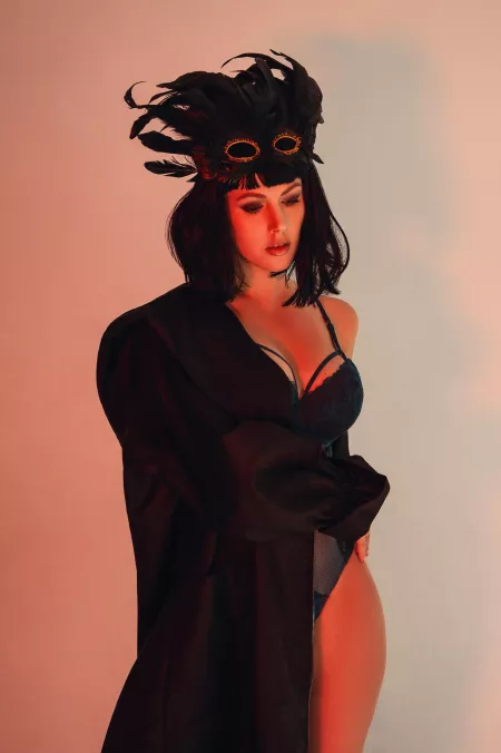 Weekend promo, 3 $ for the next 10 subscribers 🔥 latex, leather, nudes and a lot more 💗 links in comments. Enjoy 💋