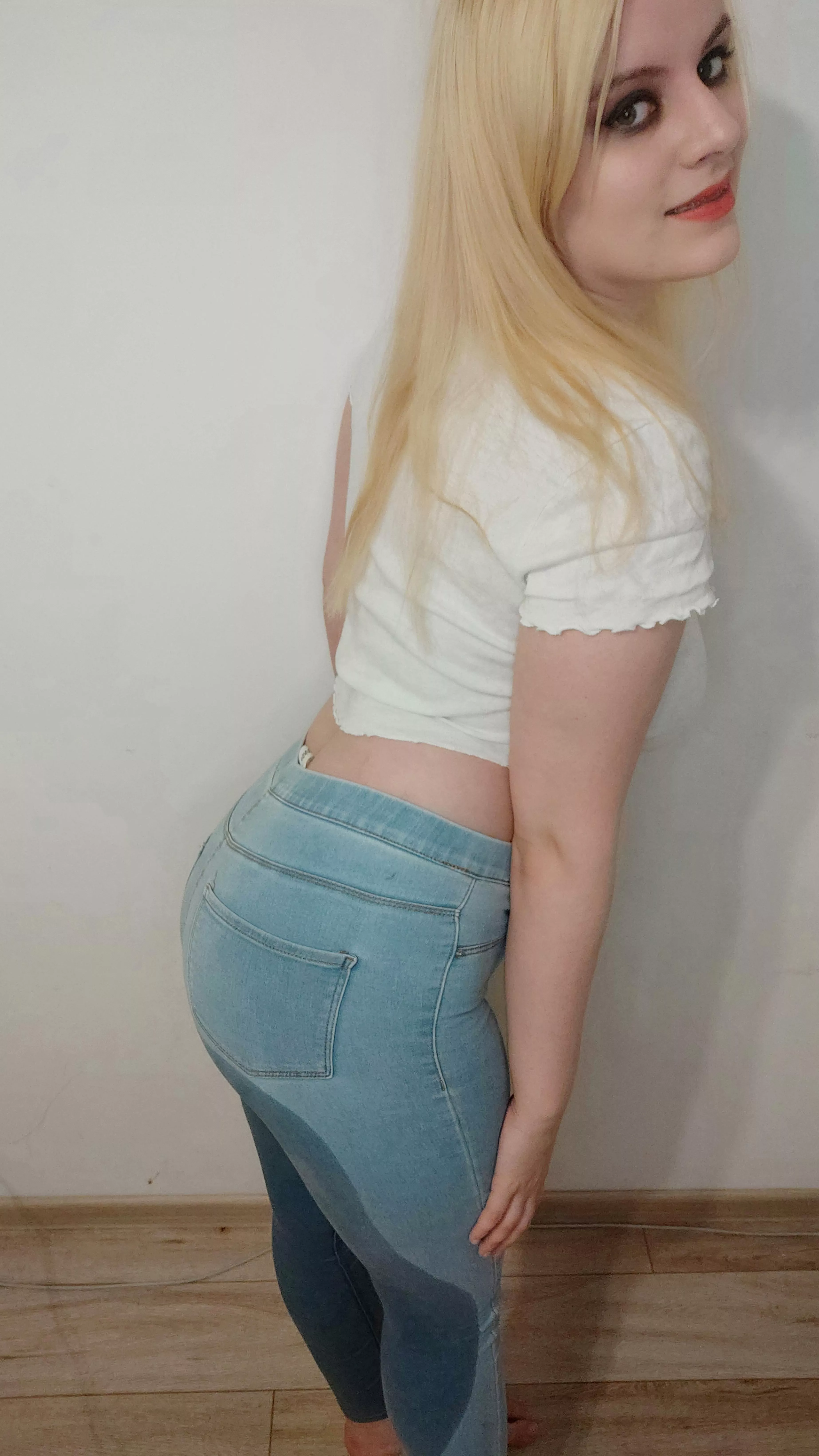 well i'm glad i pissed on my pants 😝