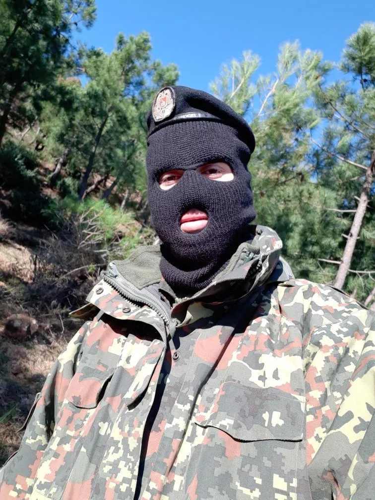 Well its kinda cold here but id still get u naked 😳