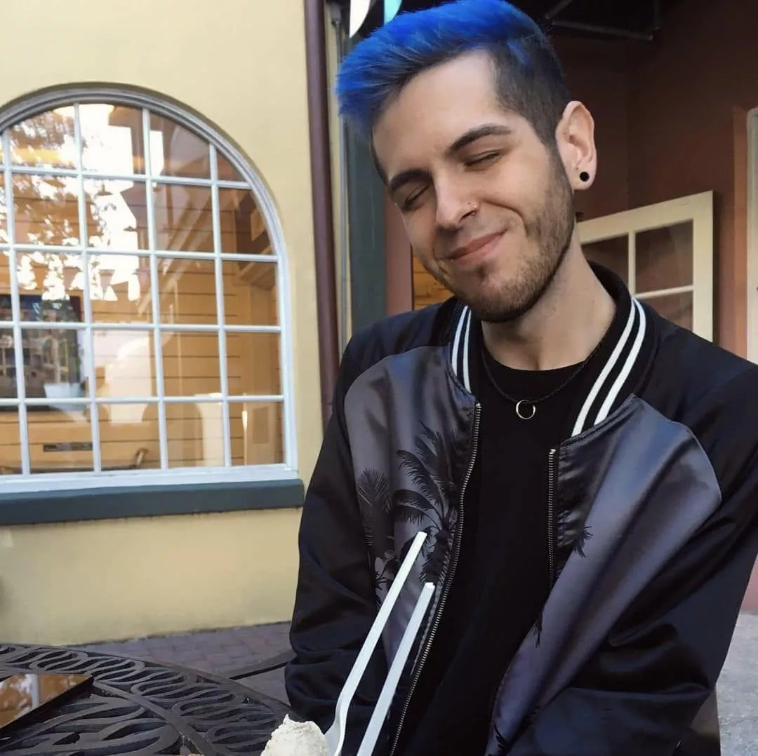 Went to a cute little ice cream shop today ☺️ hope everyone’s having a good weekend!