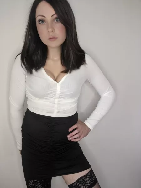 WFH selfie 💋 what are you all doing this weekend? 😈 xx