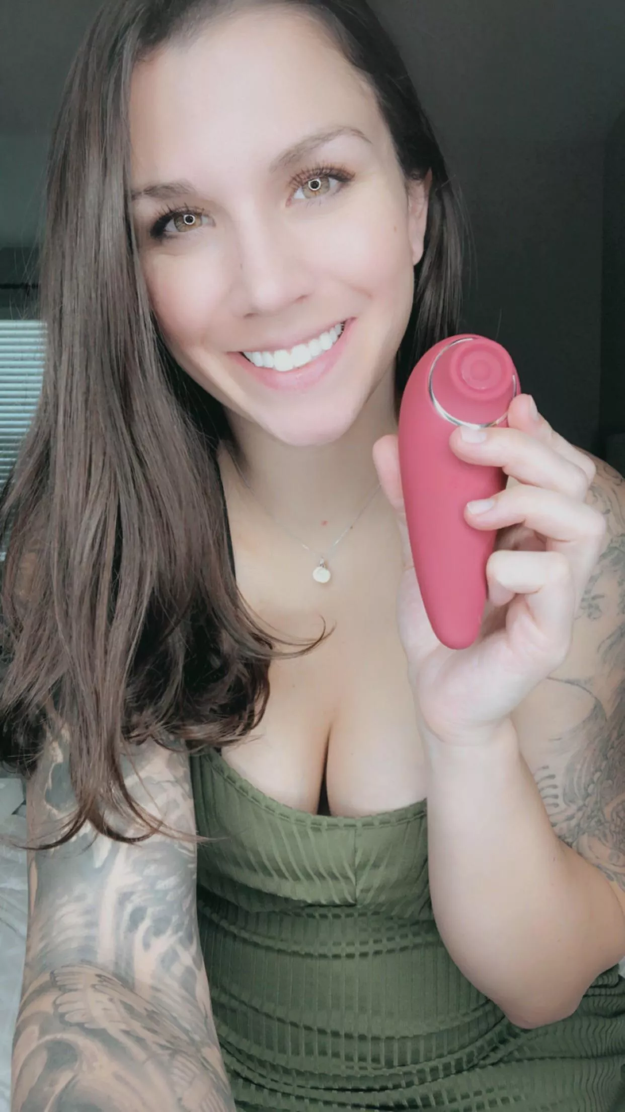 What a clit beater 🤤💦🤪